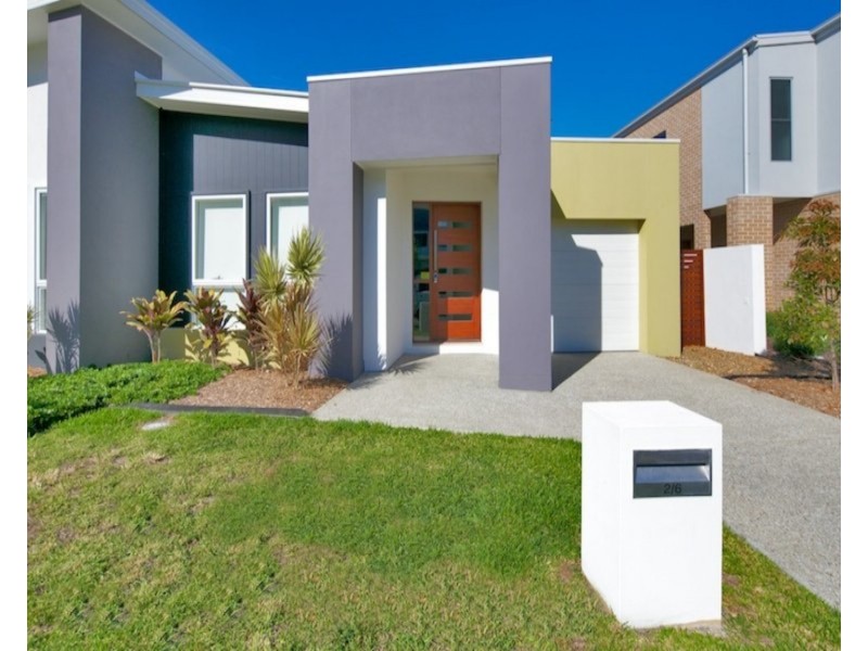 2/6 Compass Drive, Biggera Waters QLD 4216