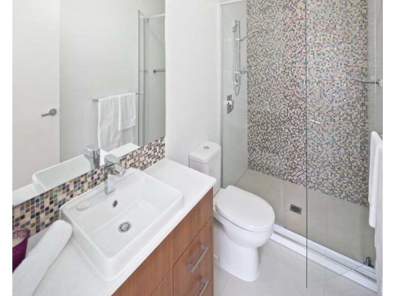 2/6 Compass Drive, Biggera Waters QLD 4216
