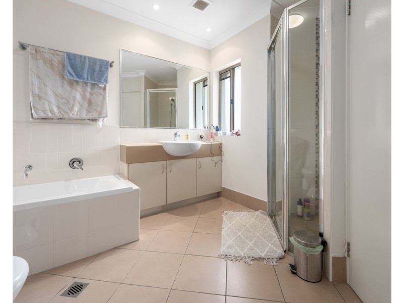 11/13d Wyndham Avenue, Southport QLD 4215