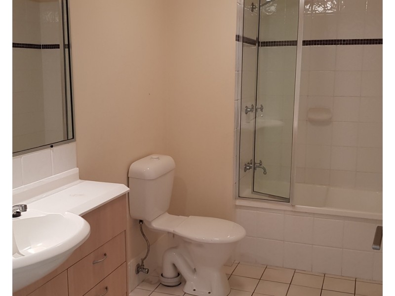 @/132 High Street, Southport QLD 4215