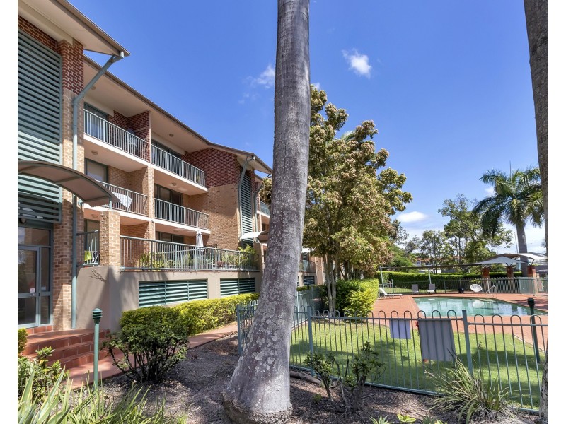 37/45 Pohlman Street, Southport QLD 4215