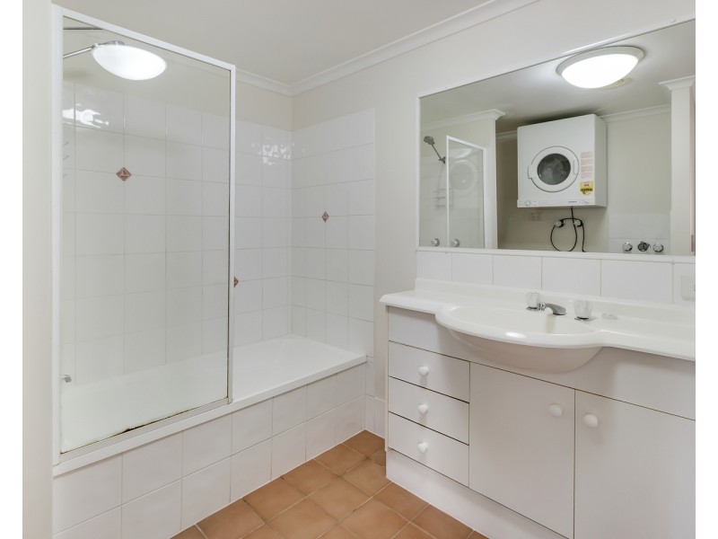 37/45 Pohlman Street, Southport QLD 4215