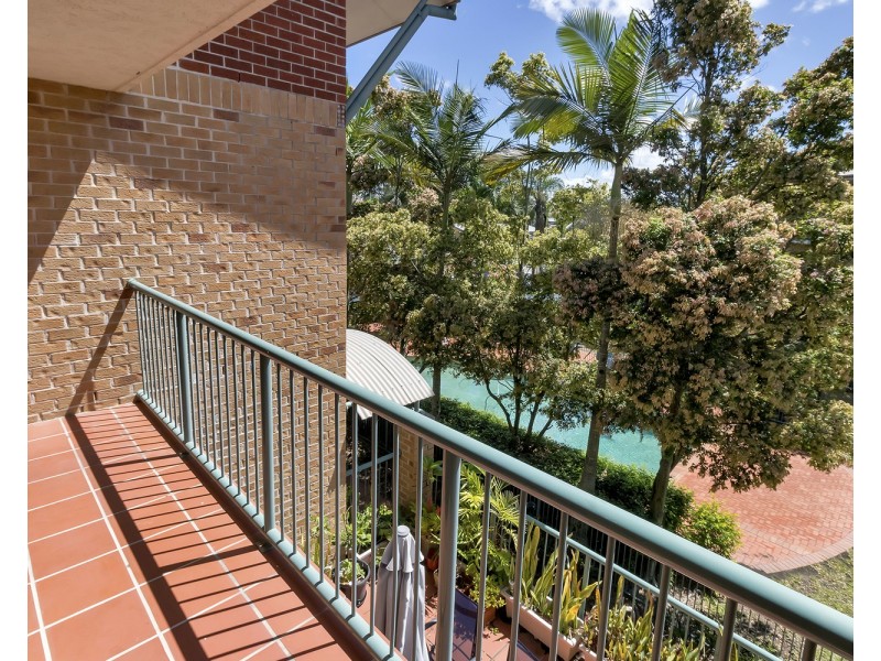 37/45 Pohlman Street, Southport QLD 4215