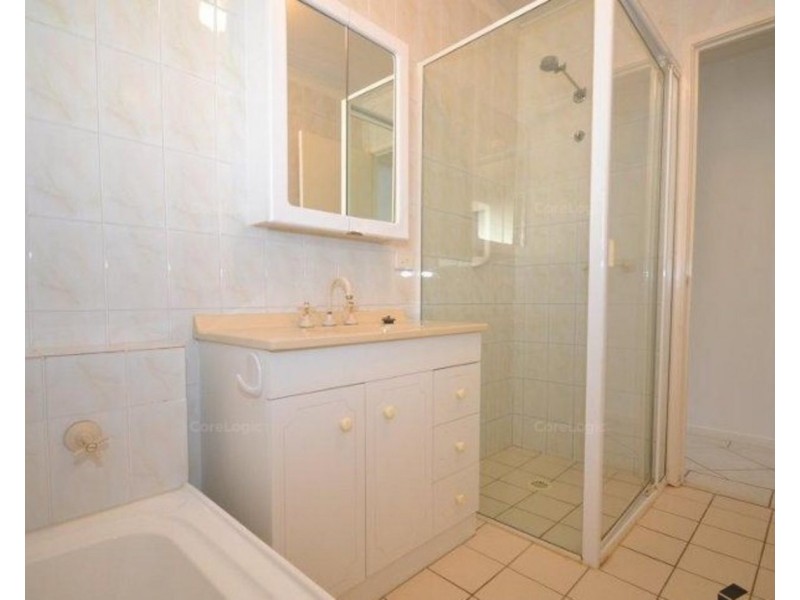 18 Patura Drive, Ashmore QLD 4214