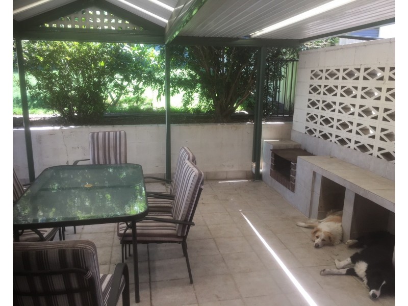 18 Patura Drive, Ashmore QLD 4214