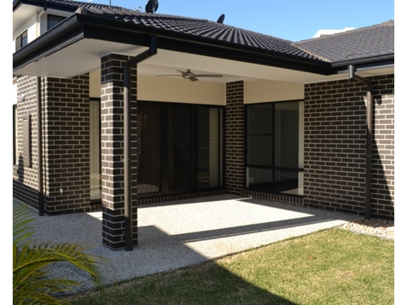 2/12 Compass Drive, Biggera Waters QLD 4216