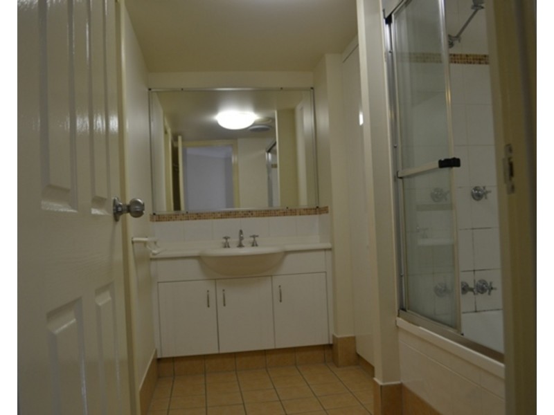 4/84 High Street, Southport QLD 4215