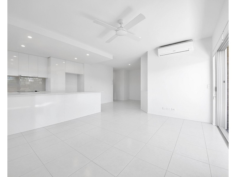 8/101 Pohlman Street, Southport QLD 4215