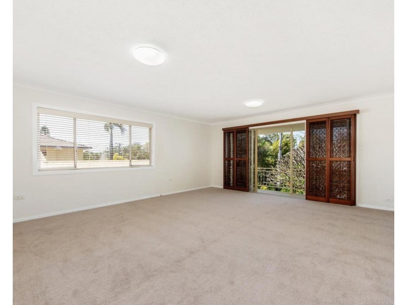 17 Clare Street, Southport QLD 4215
