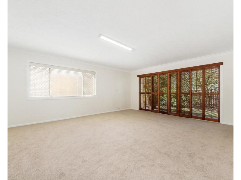 17 Clare Street, Southport QLD 4215