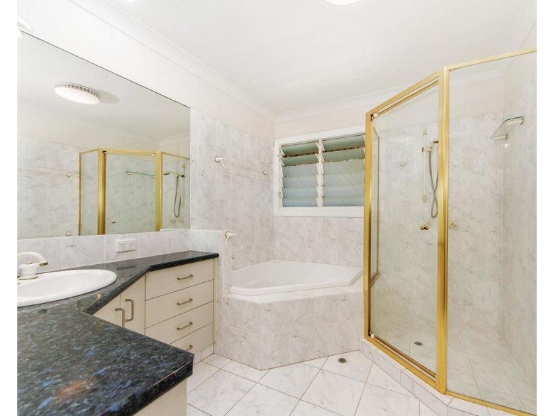 17 Clare Street, Southport QLD 4215