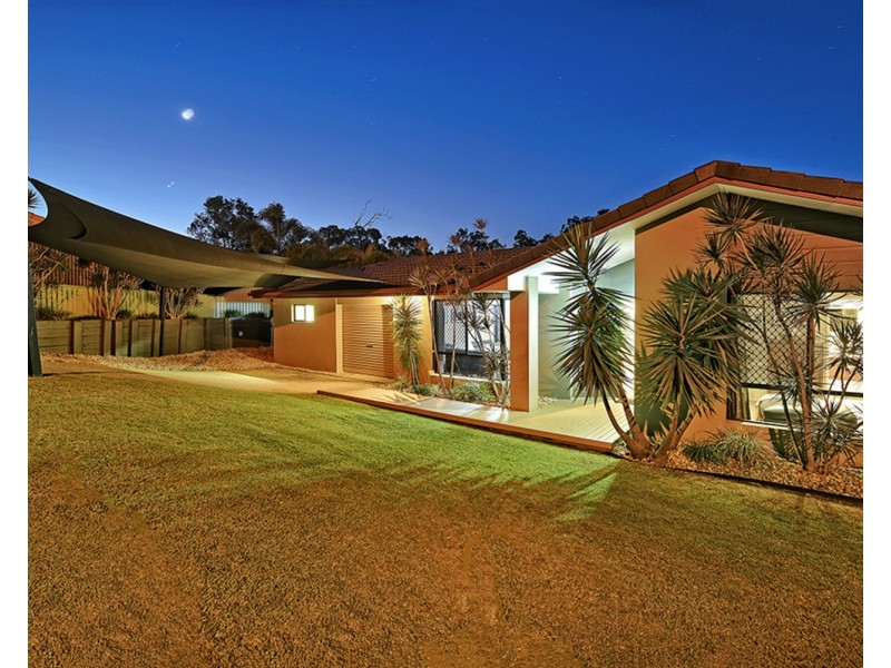 29 Footscray Court, Arundel QLD 4214
