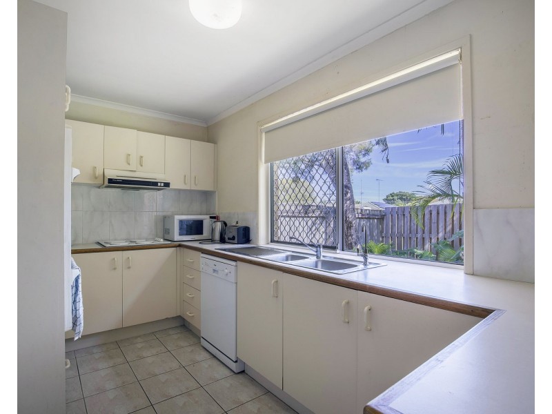 11/105 Ridgeway Avenue, Southport QLD 4215