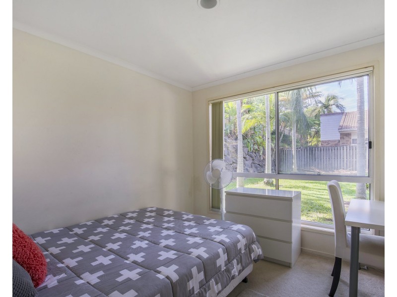 11/105 Ridgeway Avenue, Southport QLD 4215