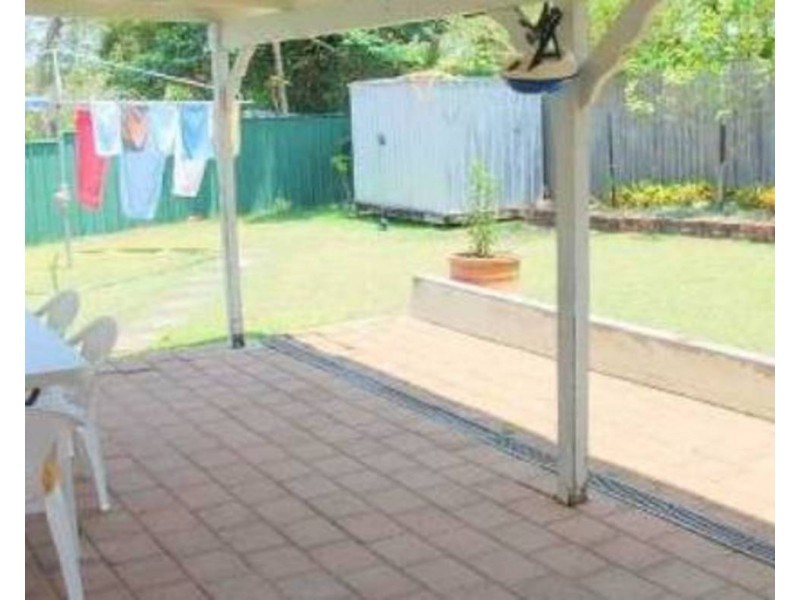 8 Cooleroo Avenue, Southport QLD 4215