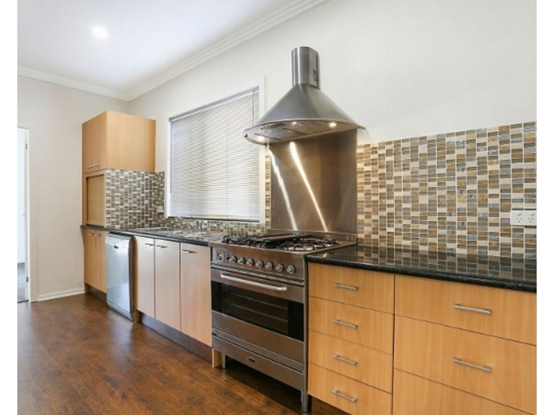 44 Eileen Avenue, Southport QLD 4215