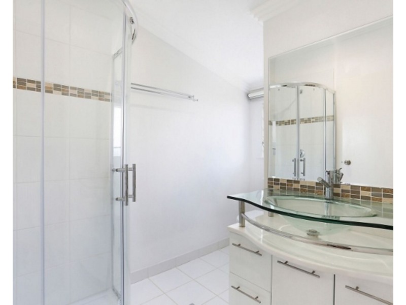 44 Eileen Avenue, Southport QLD 4215