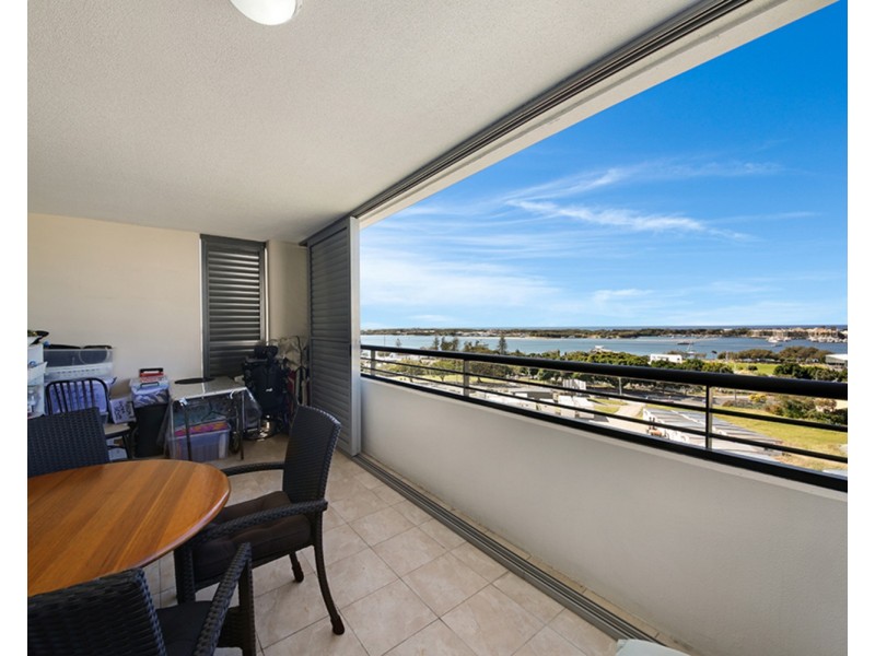 216/105 Scarborough Street, Southport QLD 4215