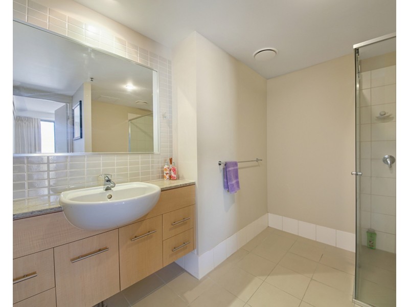 216/105 Scarborough Street, Southport QLD 4215