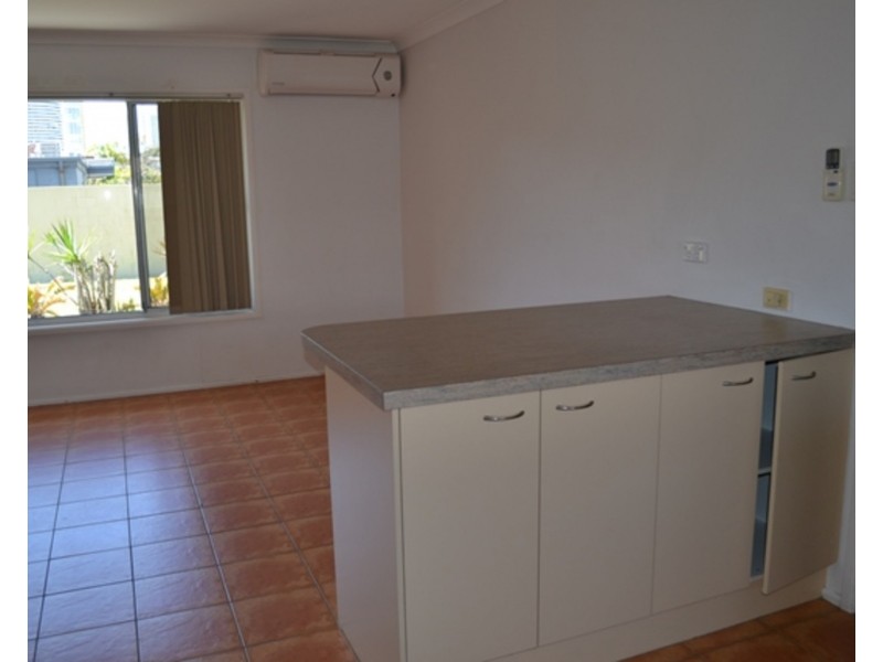 13 Chant Street, Broadbeach Waters QLD 4218