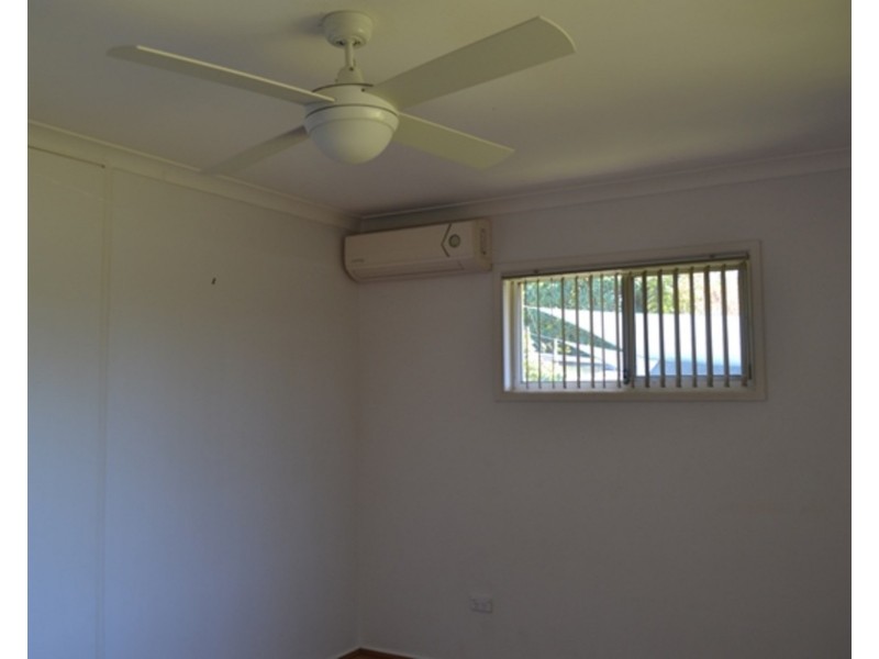 13 Chant Street, Broadbeach Waters QLD 4218