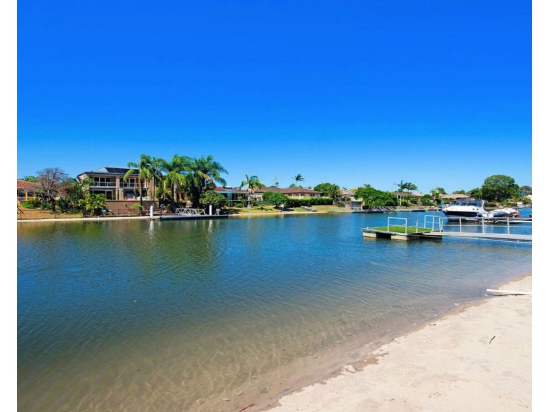 2/94 Salerno Street, Isle Of Capri QLD 4217