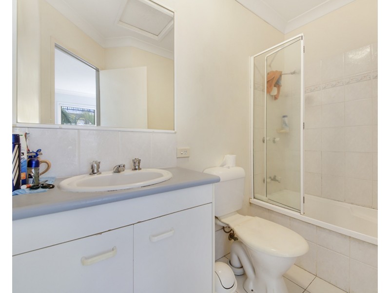 27/416 Marine Parade, Biggera Waters QLD 4216