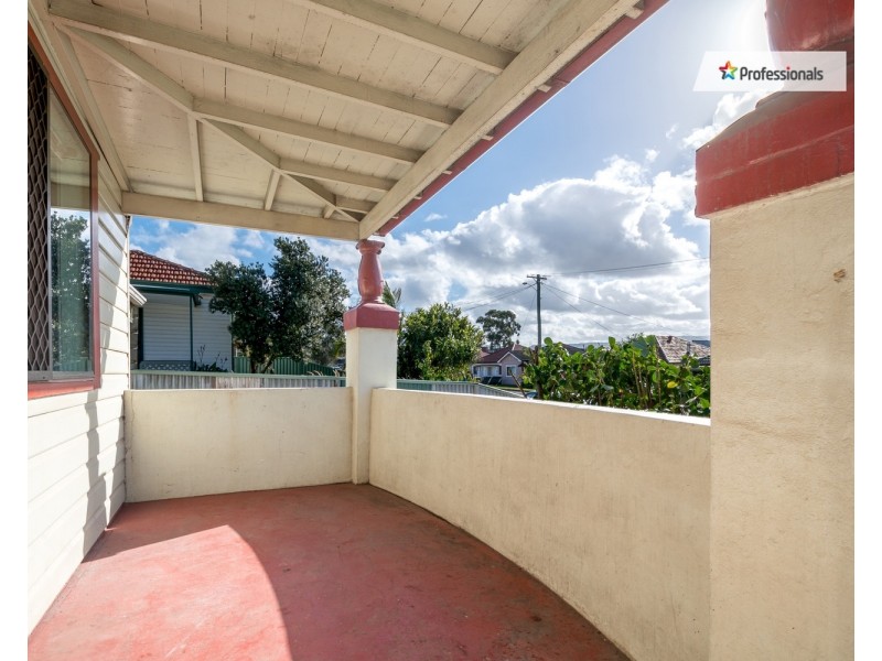 19 Merrett Avenue, Cringila NSW 2502