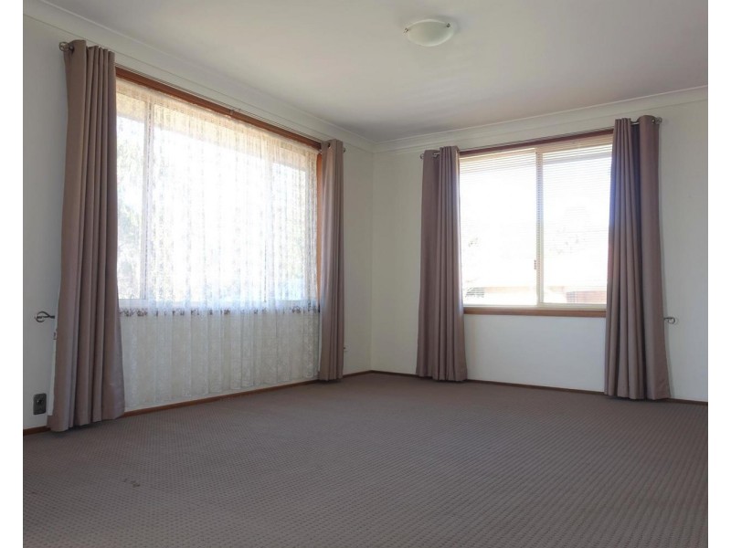 1/22 Gloucester Circuit, Albion Park NSW 2527