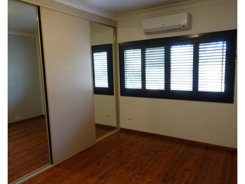 6  Graham Avenue, Gwynneville NSW 2500