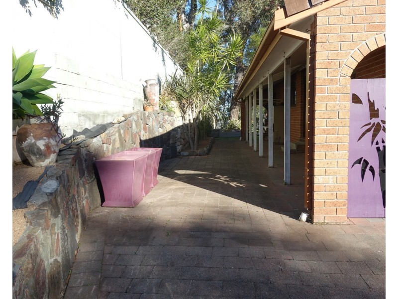 51 Highlands Parade, Bulli NSW 2516