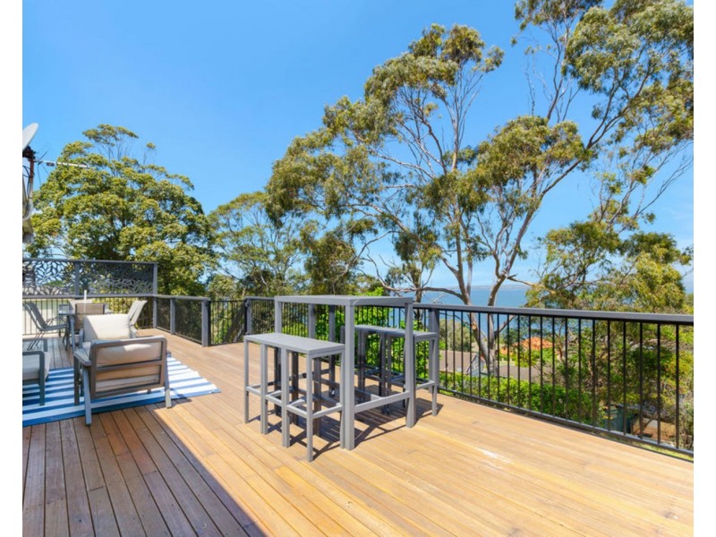 33 Hassan Street, Lake Heights NSW 2502