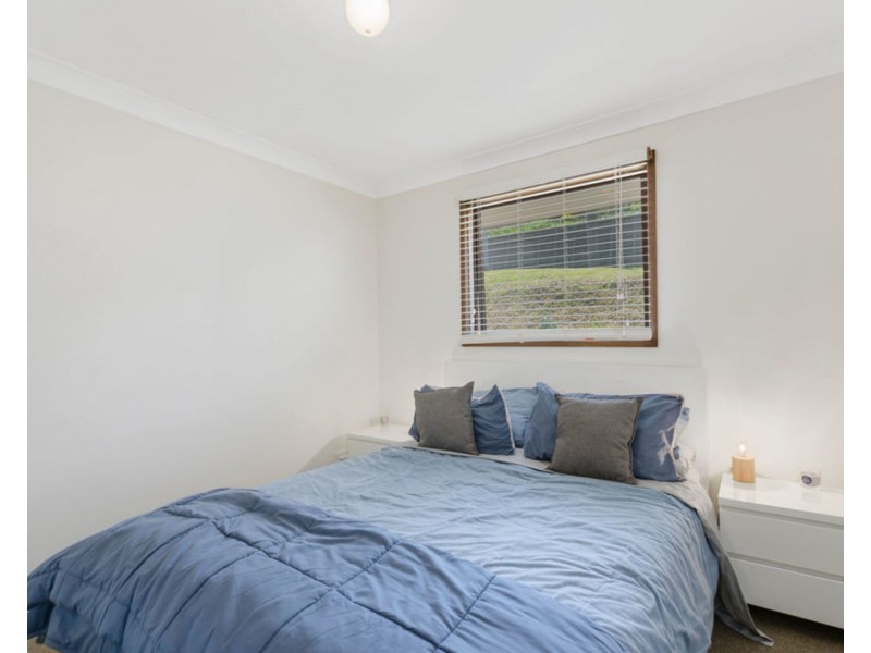 33 Hassan Street, Lake Heights NSW 2502