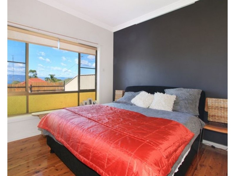 17 Buena Vista Avenue, Lake Heights NSW 2502