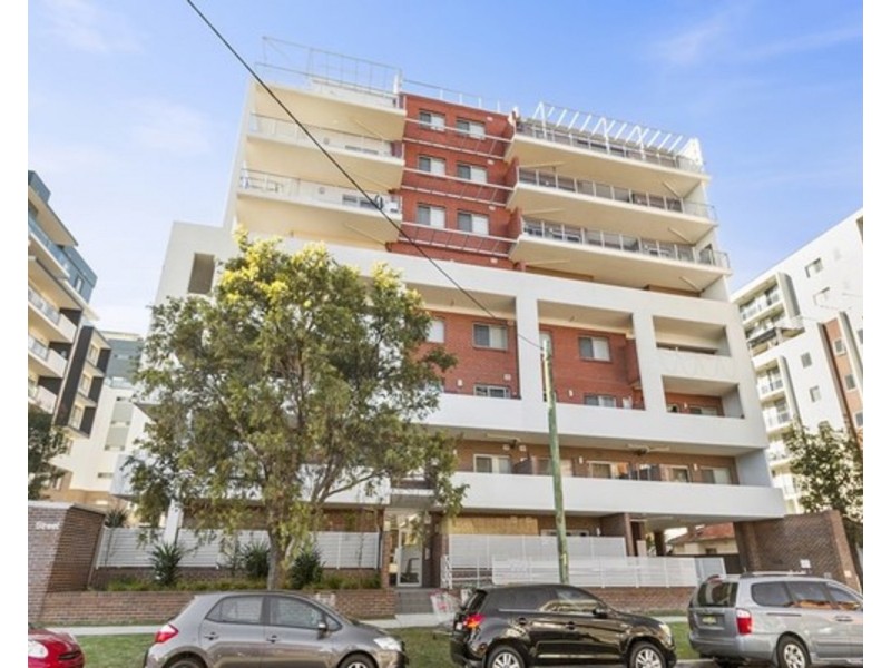 2/6-8 Bathurst Street, Liverpool NSW 2170