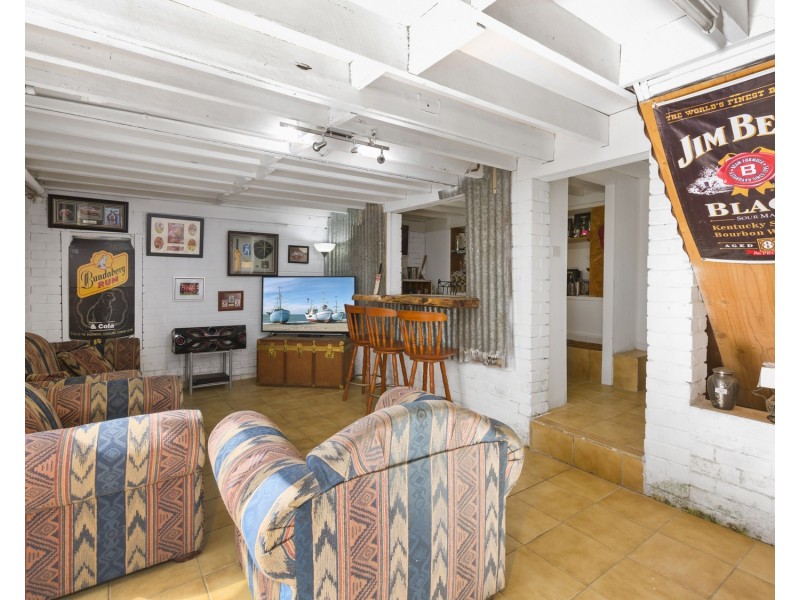 2 Aminya Place, Farmborough Heights NSW 2526