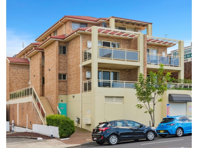 2/267 Princes Highway, Corrimal NSW 2518