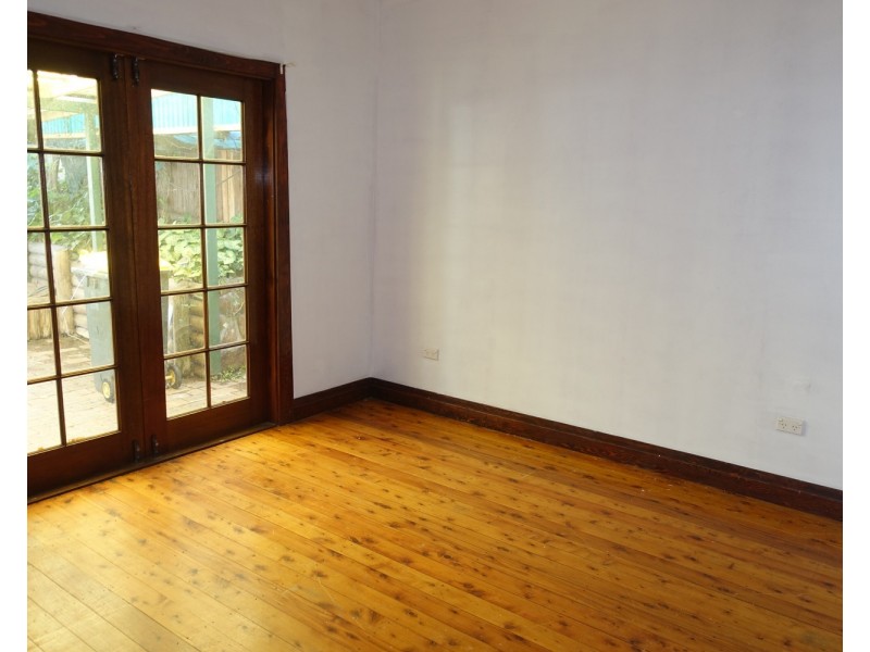 4 Second Avenue, Warrawong NSW 2502