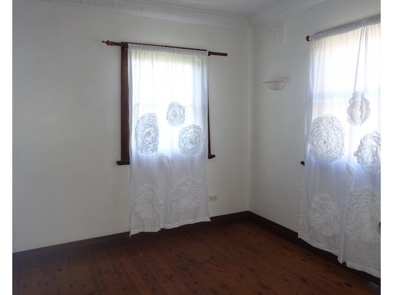 4 Second Avenue, Warrawong NSW 2502