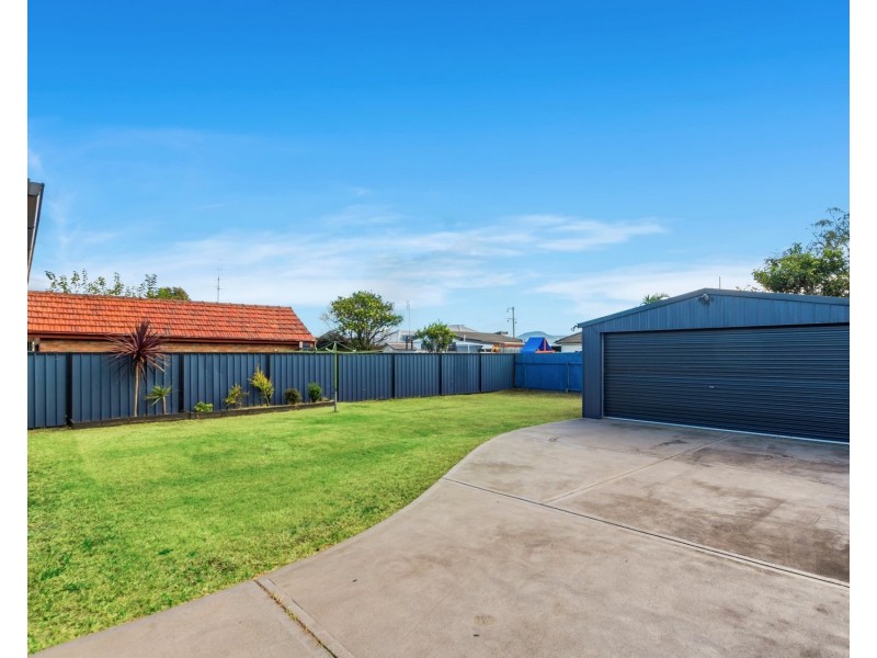14 Illowra Crescent, Primbee NSW 2502