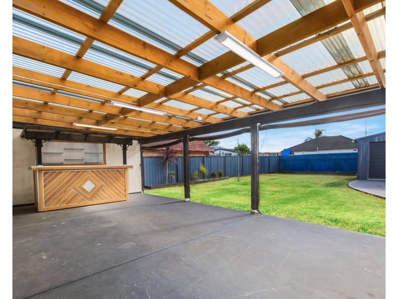 14 Illowra Crescent, Primbee NSW 2502