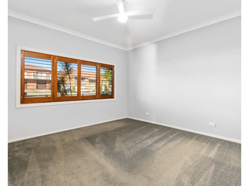14 Illowra Crescent, Primbee NSW 2502