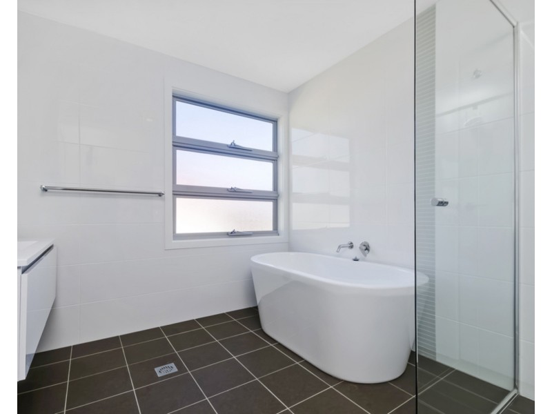 .3/12 Russell Street, Balgownie NSW 2519