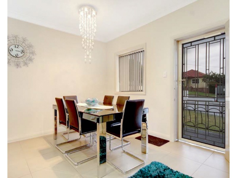 27  Steel Street, Cringila NSW 2502