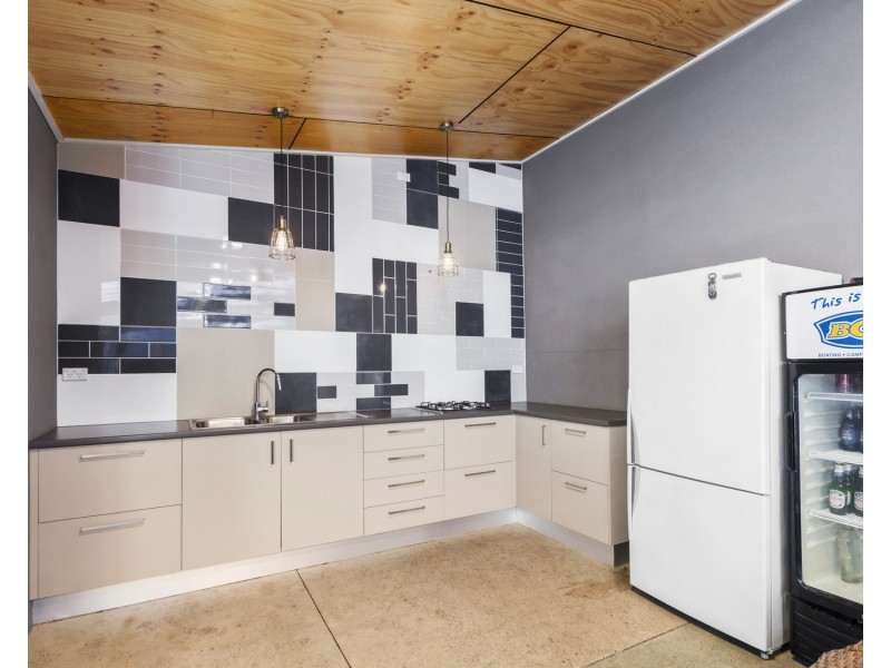 2/151 Gladstone Avenue, Mount Saint Thomas NSW 2500