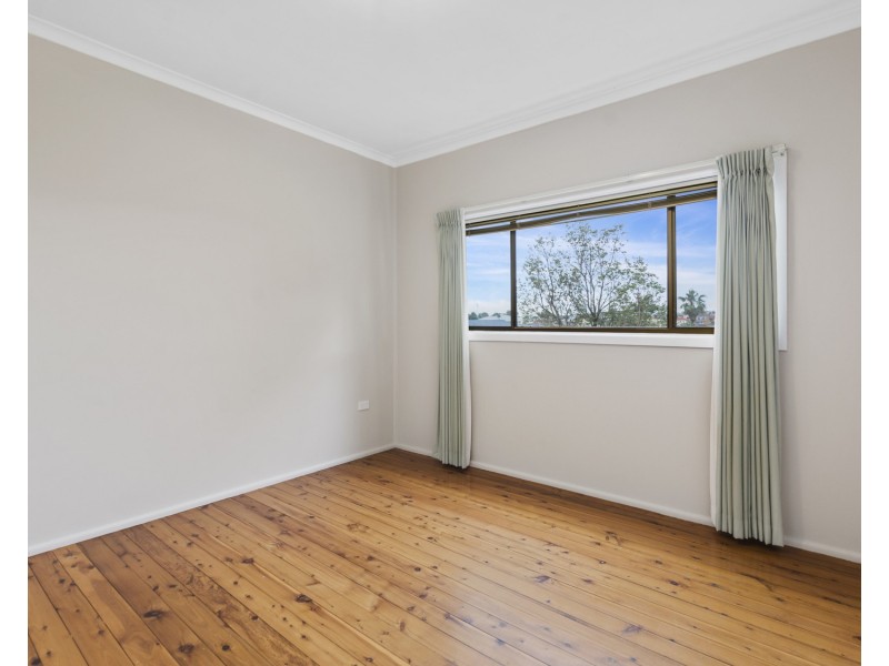 66 Tobruk Avenue, Port Kembla NSW 2505