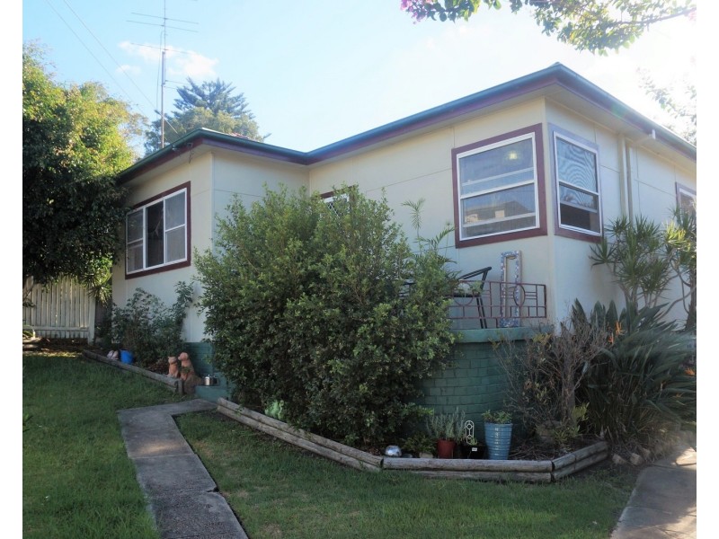 .12 Kembla Street, Balgownie NSW 2519