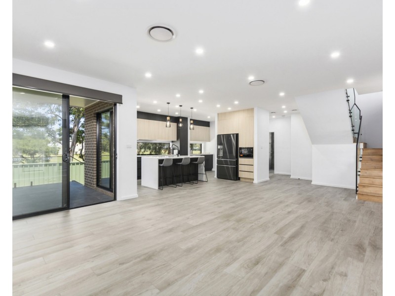 9 Elliotts Road, Fairy Meadow NSW 2519