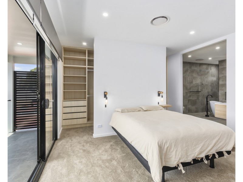 9 Elliotts Road, Fairy Meadow NSW 2519