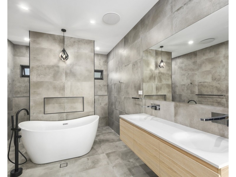 9 Elliotts Road, Fairy Meadow NSW 2519